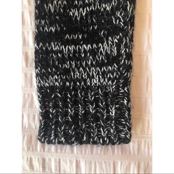 Cable Knit Long Sleeve Sweater Dress - Picture 4 of 16